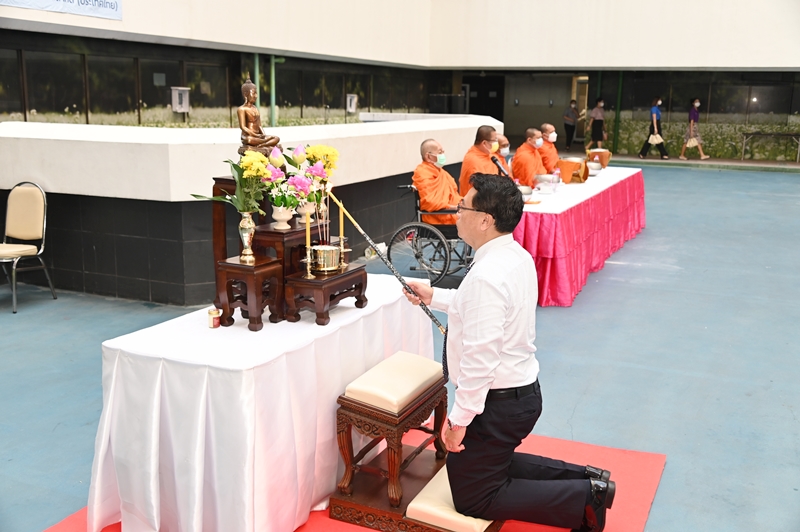 กรมบังคับคดี จัดกิจกรรมทำบุญตักบาตรประจำเดือนมกราคม 2567